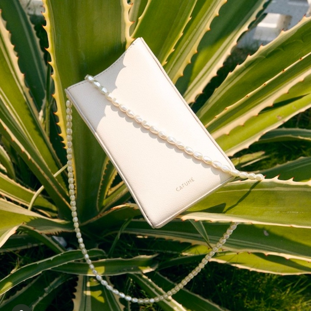 Cafune Camber Sling Bag